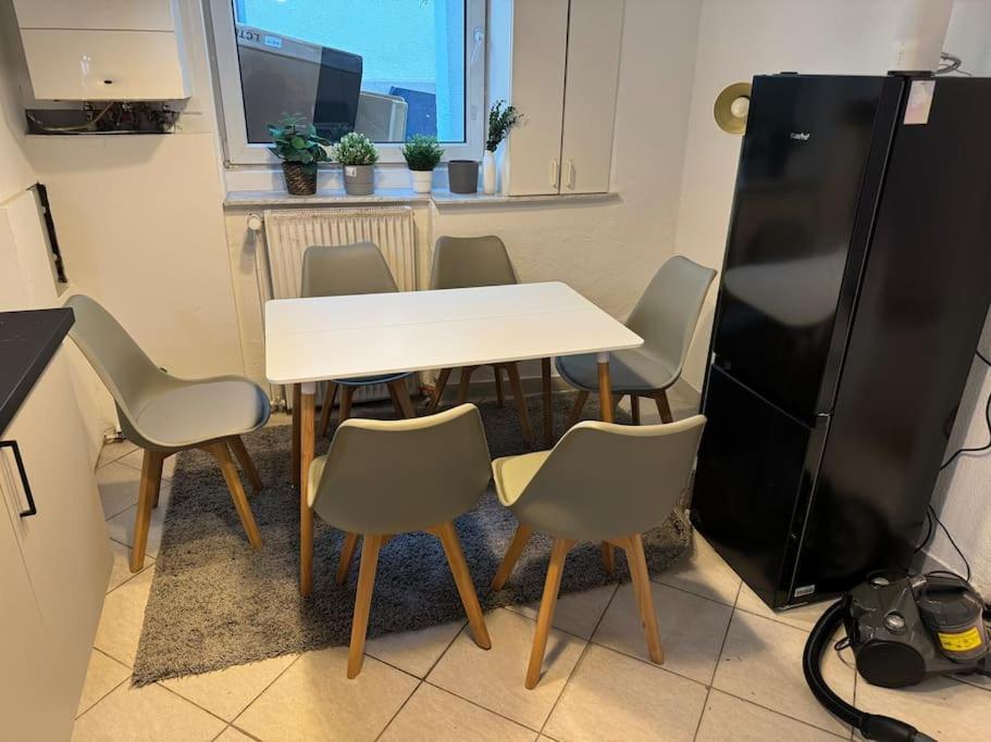 Townhouse Fuer 10 Personen Mit Garten Esslingen am Neckar Exterior foto