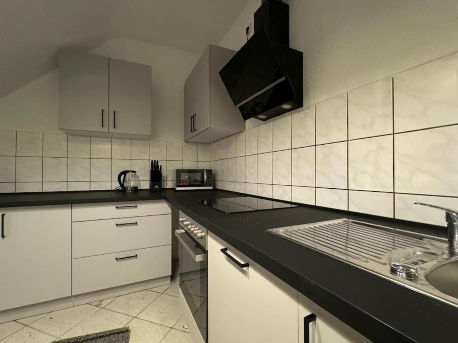 Townhouse Fuer 10 Personen Mit Garten Esslingen am Neckar Exterior foto